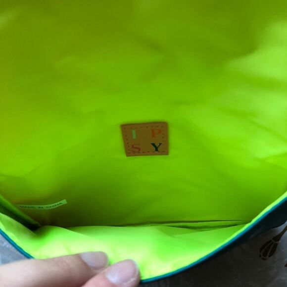 Ipsy March 2020 Neon Green Teal Pink Unstoppable Snap Cosmetic Make-up Bag - Picture 4 of 4